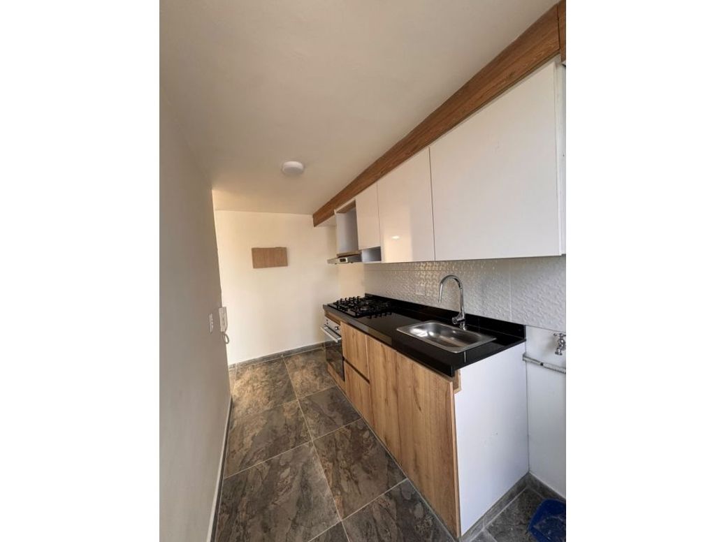 Apartamento de 3 alcobas en venta en Minuto De Dios, Bogotá, 93 m² · foto 4 de 18