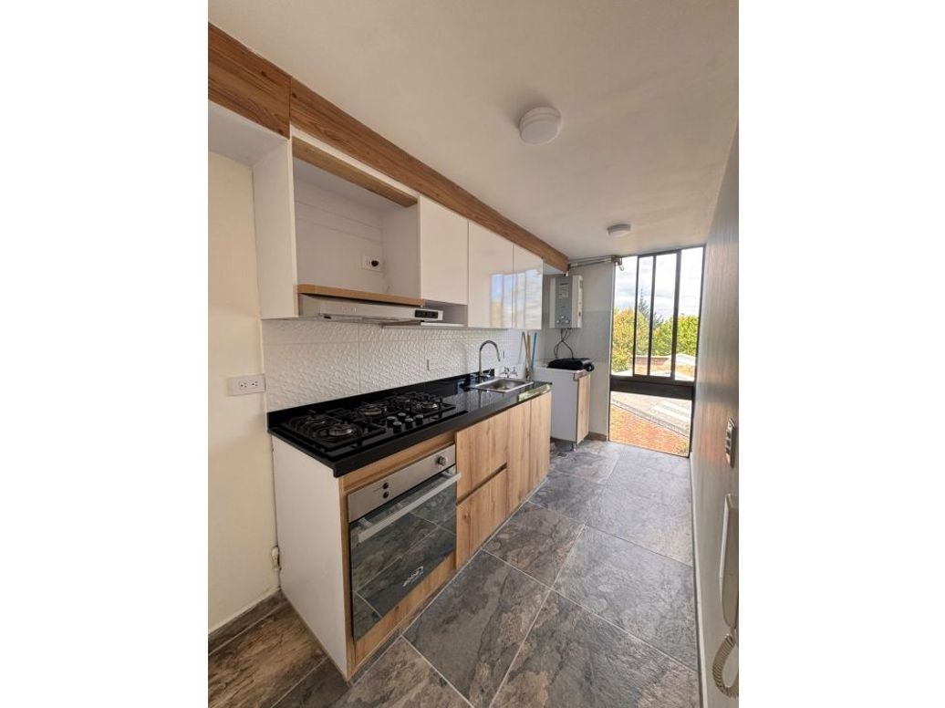 Apartamento de 3 alcobas en venta en Minuto De Dios, Bogotá, 93 m² · foto 5 de 18