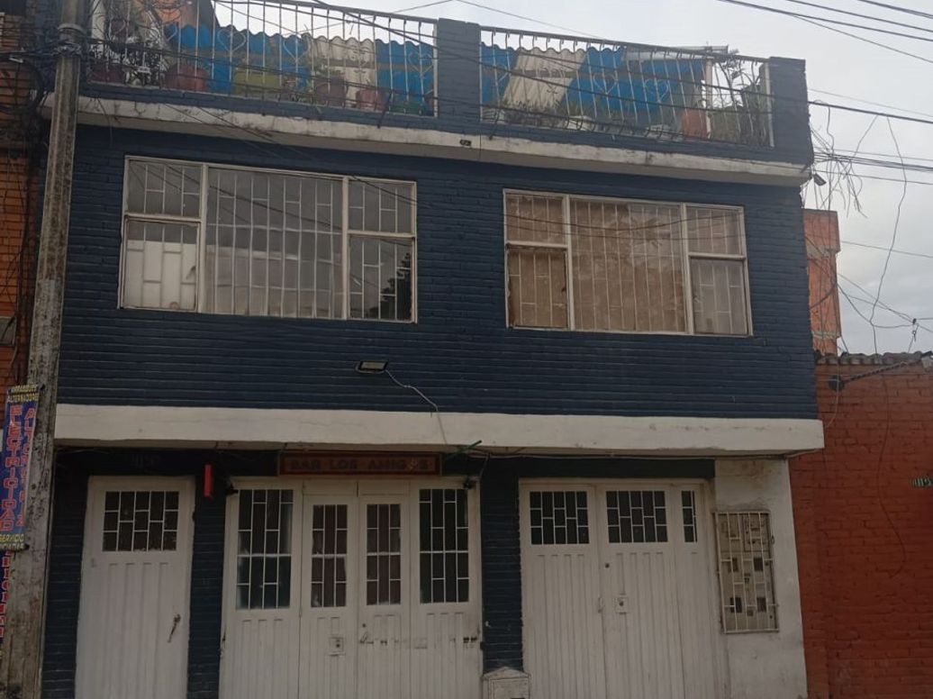 Casa de 5 alcobas en venta en Santiago, Bogotá, 253 m² · foto 2 de 20
