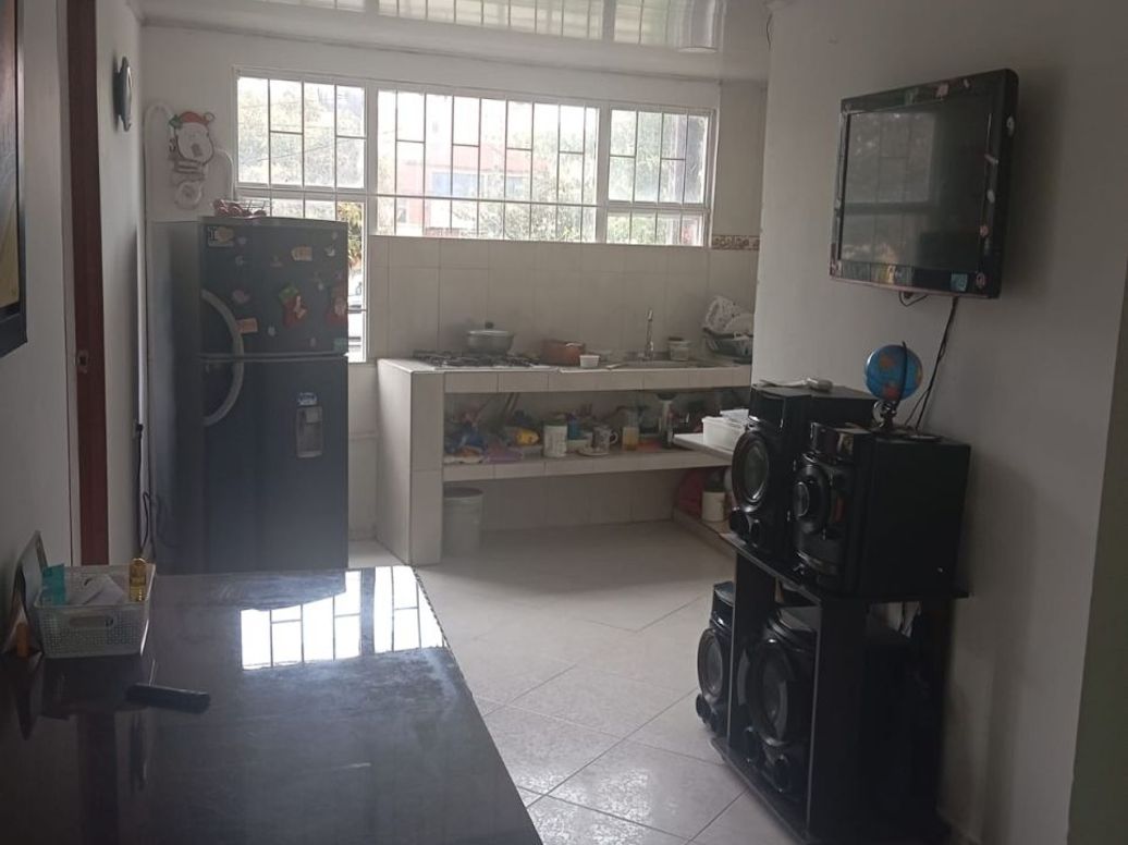 Casa de 5 alcobas en venta en Santiago, Bogotá, 253 m² · foto 3 de 20