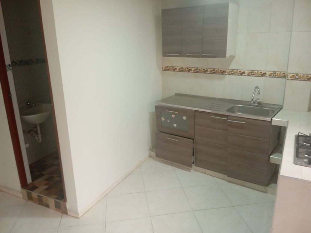 Casa de 5 alcobas en venta en Santiago, Bogotá, 253 m² · foto 10 de 20
