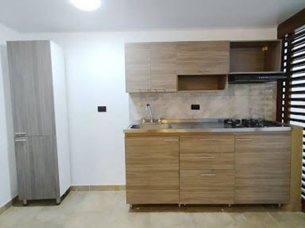 ARRIENDO de APARTAMENTO en ALTO DE LAS FLORES, ENVIGADO en Alto De Las Flores