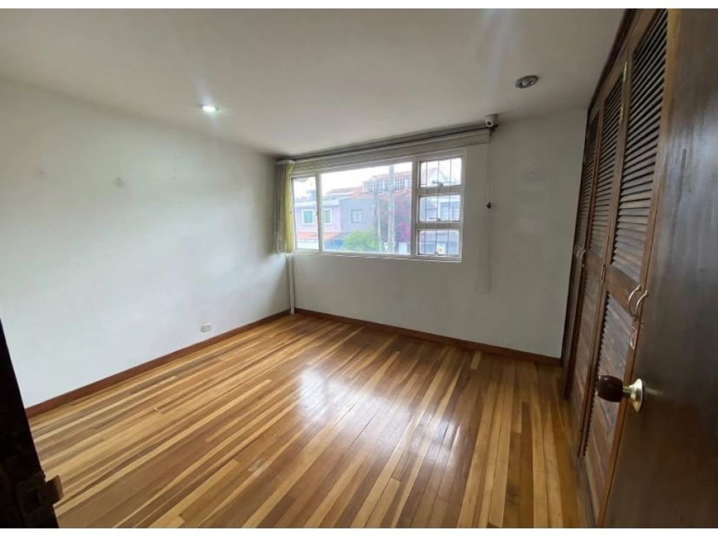 Casa de 5 alcobas en venta en Andes Norte, Bogotá, 400 m² · foto 9 de 18