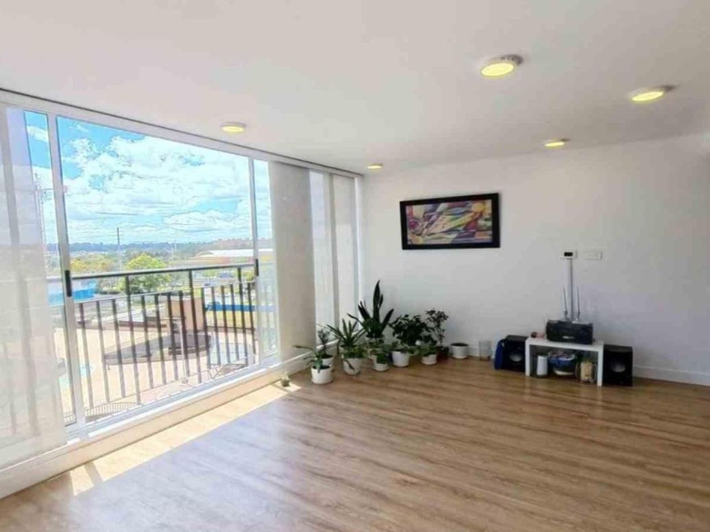 Apartamento de 3 alcobas en venta en La Igualdad, Bogotá, 67 m² · foto 3 de 20
