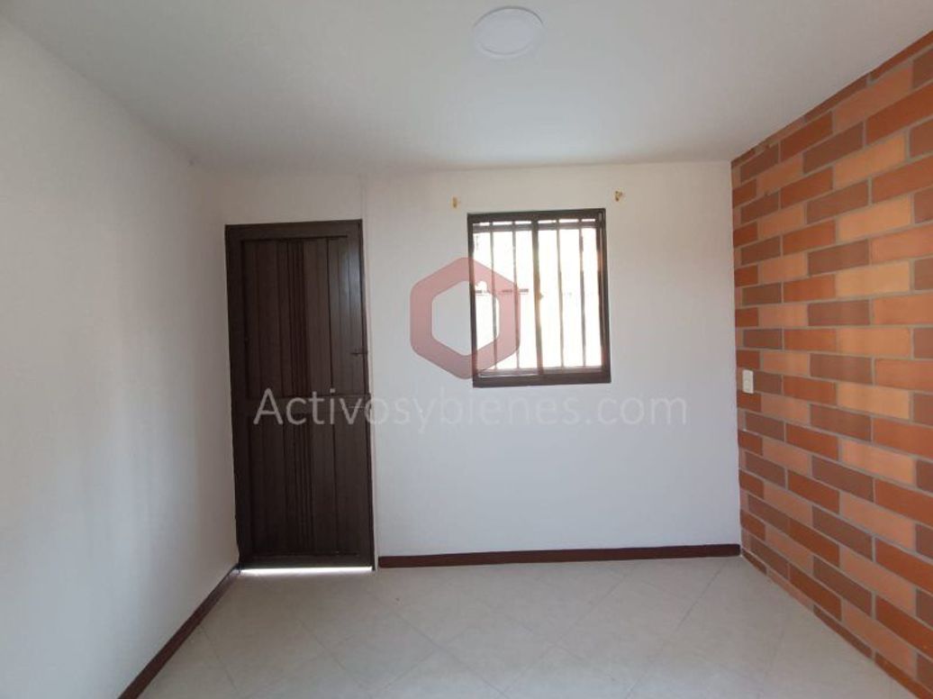 Arriendo aparta estudio cerca al centro comercial la central, un solo ambiente, cocineta y baño en arriendo en Buenos Aires