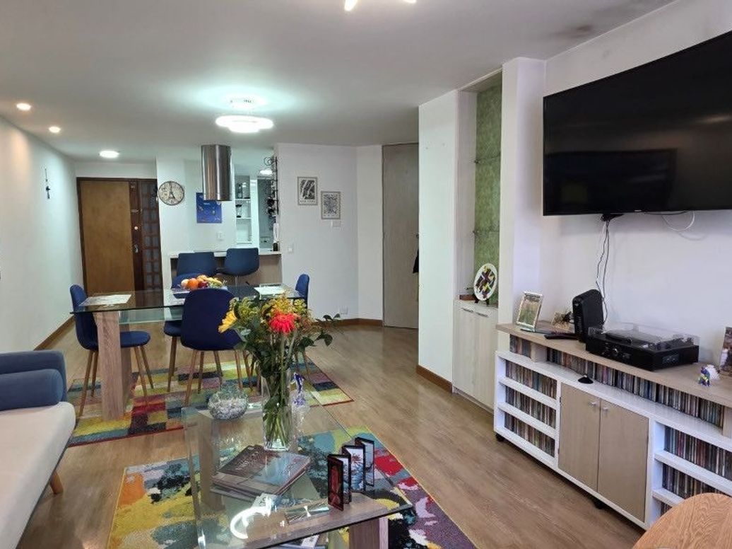 Apartamento de 2 alcobas en venta en Santa Barbara Central, Bogotá, 86 m² · foto 15 de 20