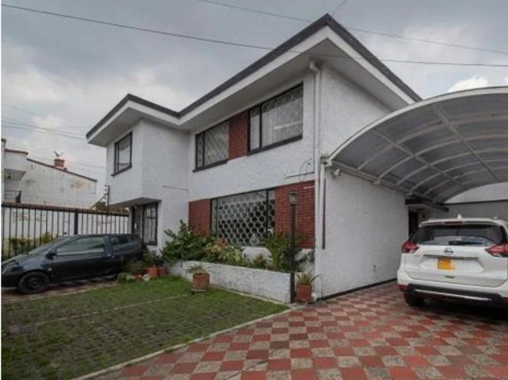 Casa de 8 alcobas en venta en Puente Largo, Bogotá, 385 m² · foto 7 de 20