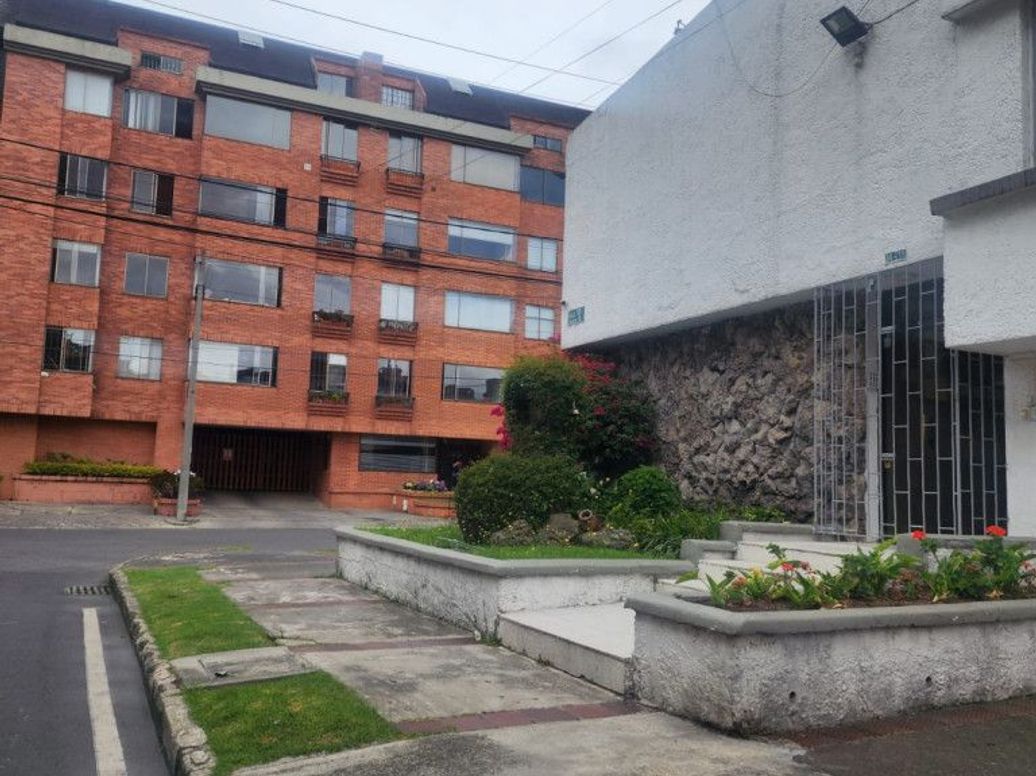 Casa de 8 alcobas en venta en Puente Largo, Bogotá, 385 m² · foto 14 de 20