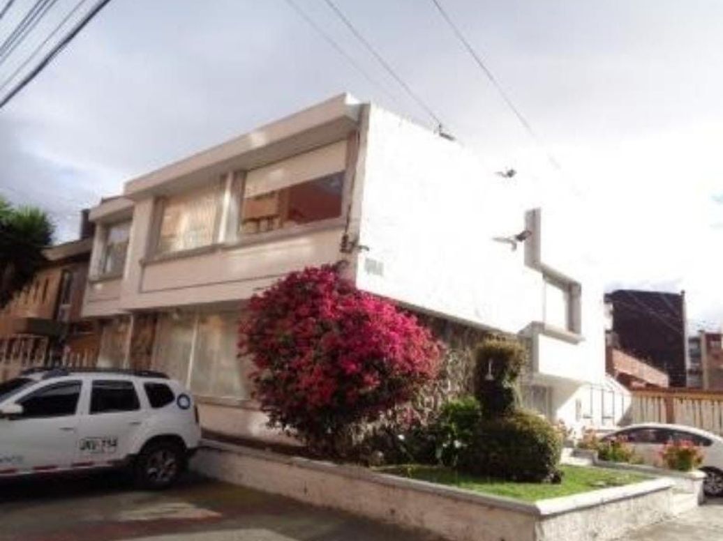 Casa de 8 alcobas en venta en Puente Largo, Bogotá, 385 m² · foto 18 de 20
