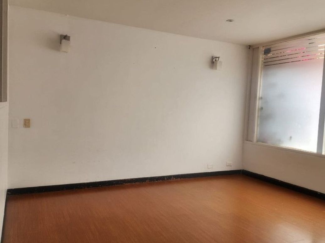 Casa de 8 alcobas en venta en Puente Largo, Bogotá, 385 m² · foto 9 de 20