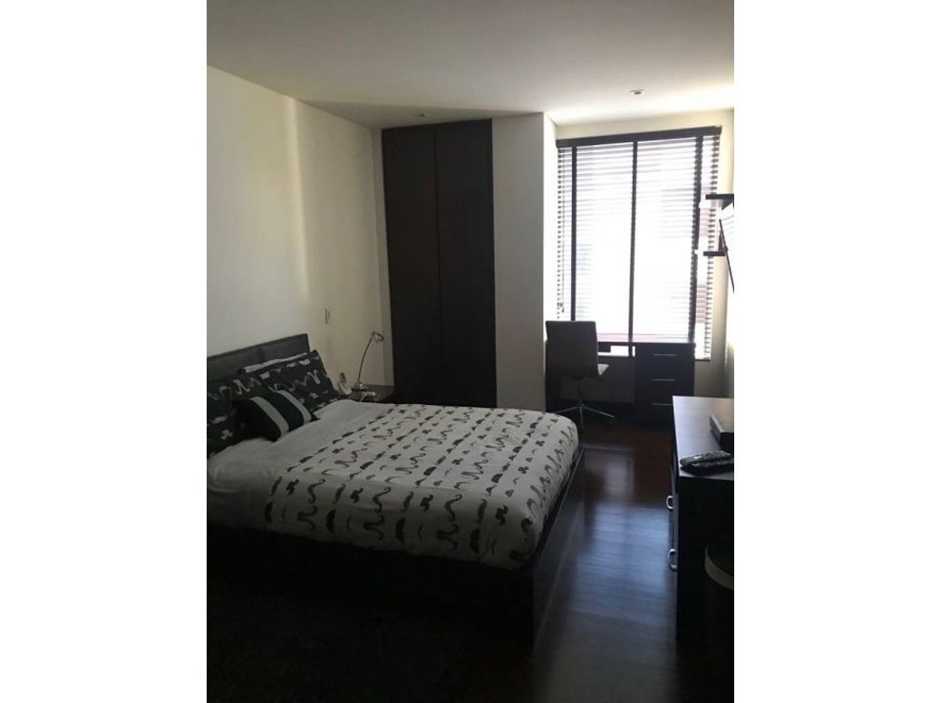 Apartamento de 2 alcobas en venta en Chico, Bogotá, 170 m² · foto 5 de 6