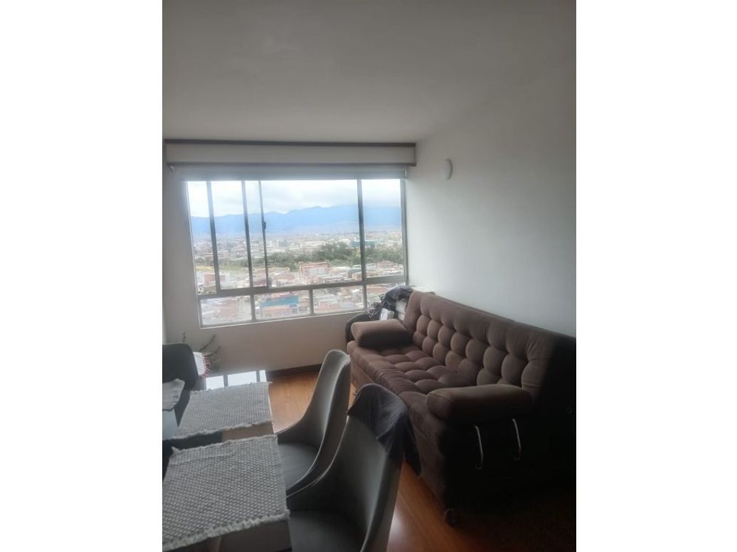 Apartamento de 3 alcobas en venta en Madelena, Bogotá, 56 m² · foto 2 de 15