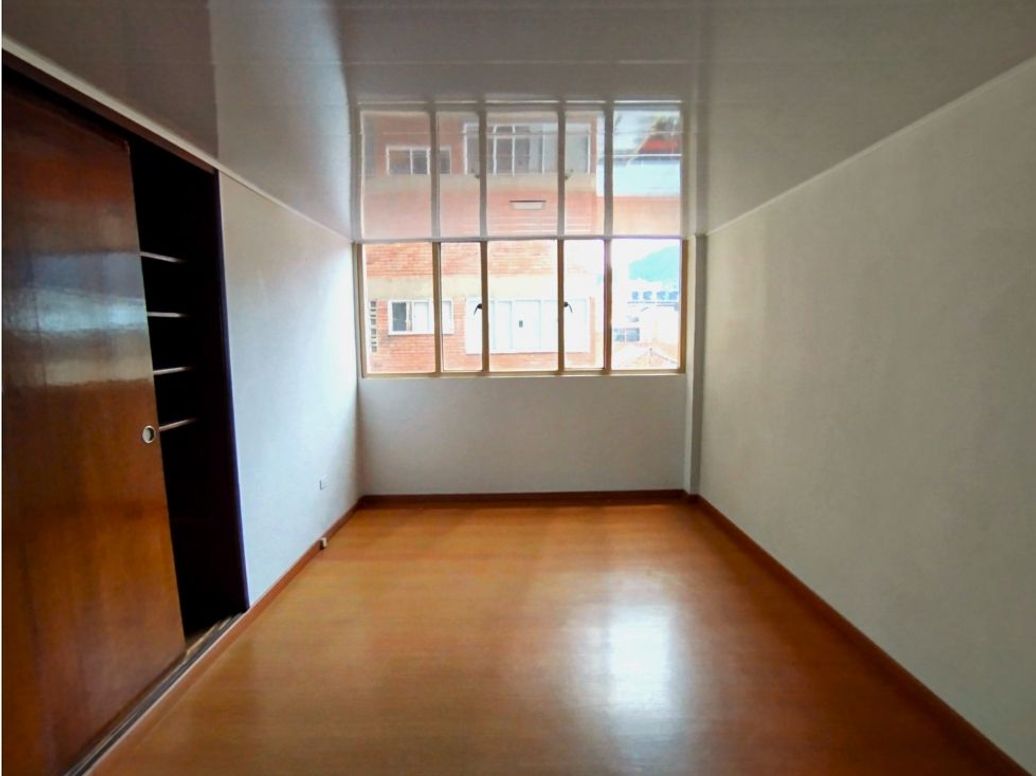 Apartaestudio en venta en La Catedral, Bogotá, 577 m² · foto 18 de 20