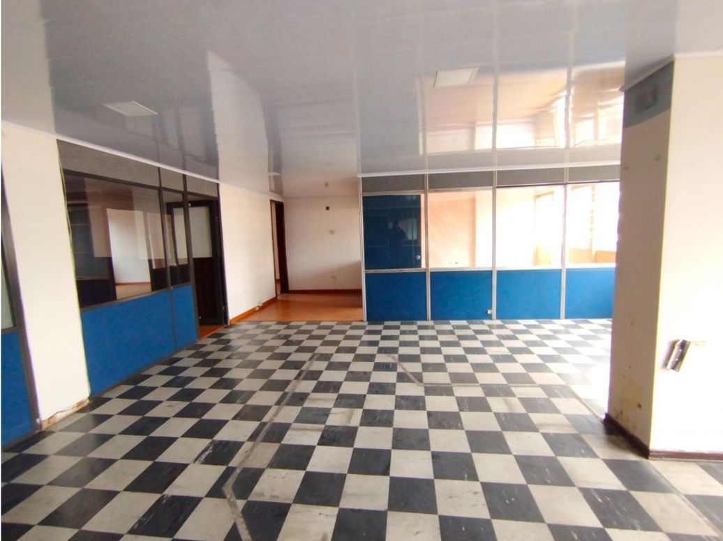 Apartaestudio en venta en La Catedral, Bogotá, 577 m² · foto 13 de 20