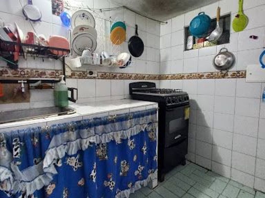 Casa de 9 alcobas en venta en Ciudad Kennedy Sur, Bogotá, 223 m² · foto 6 de 20