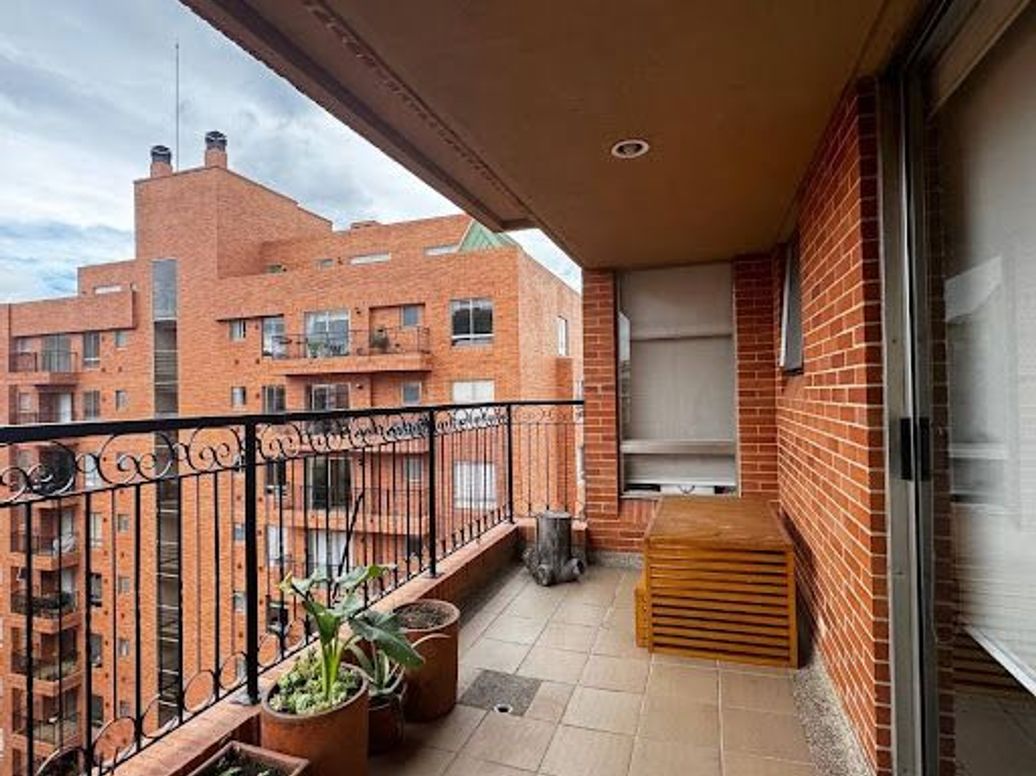 Apartamento de 4 alcobas en venta en Ciudad Salitre, Bogotá, 233 m² · foto 8 de 20
