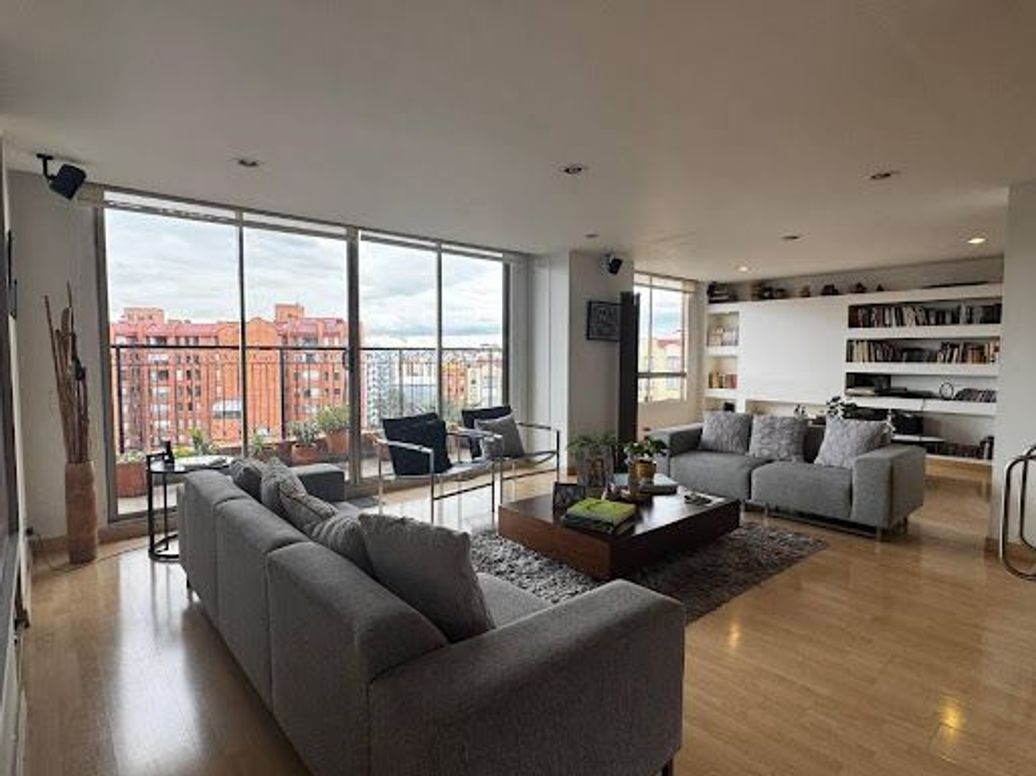 Apartamento de 4 alcobas en venta en Ciudad Salitre, Bogotá, 233 m² · foto 4 de 20