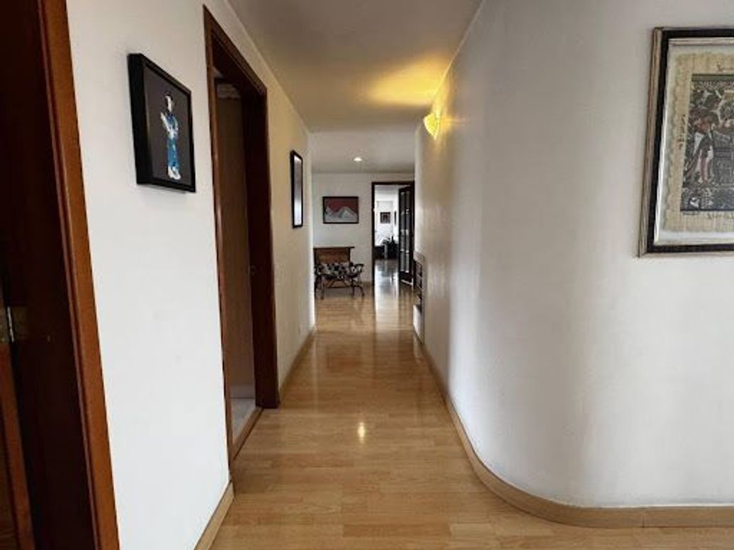 Apartamento de 4 alcobas en venta en Ciudad Salitre, Bogotá, 233 m² · foto 18 de 20