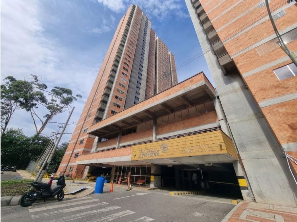 Se Arrienda Apartamento en Madera Nativa, Bello en Sector Belvedere