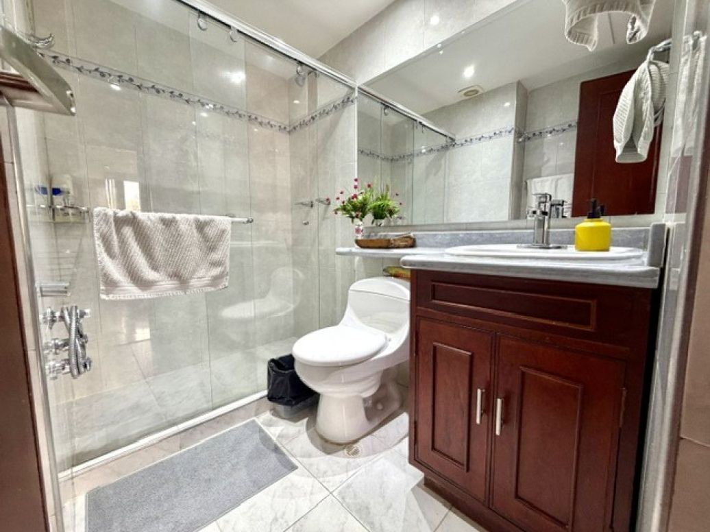 Apartamento de 3 alcobas en arriendo en Santa Barbara Central, Bogotá, 169 m² · foto 19 de 20