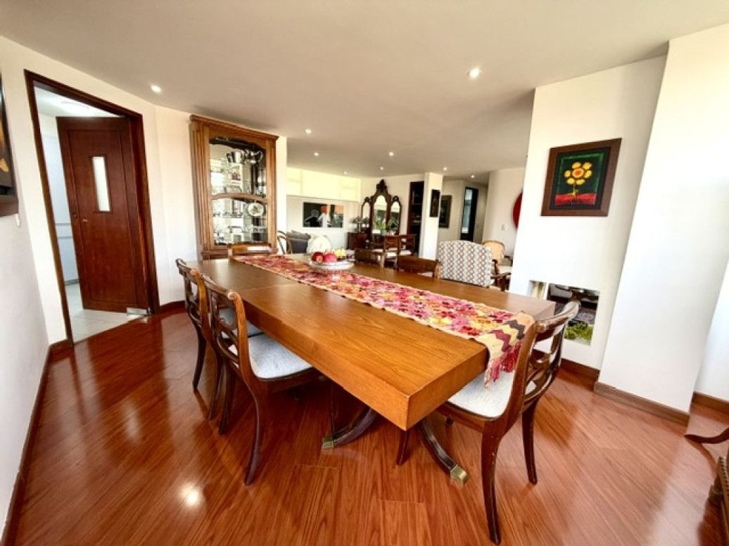 Apartamento de 3 alcobas en arriendo en Santa Barbara Central, Bogotá, 169 m² · foto 3 de 20