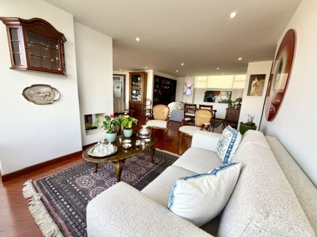 Apartamento de 3 alcobas en arriendo en Santa Barbara Central, Bogotá, 169 m² · foto 4 de 20