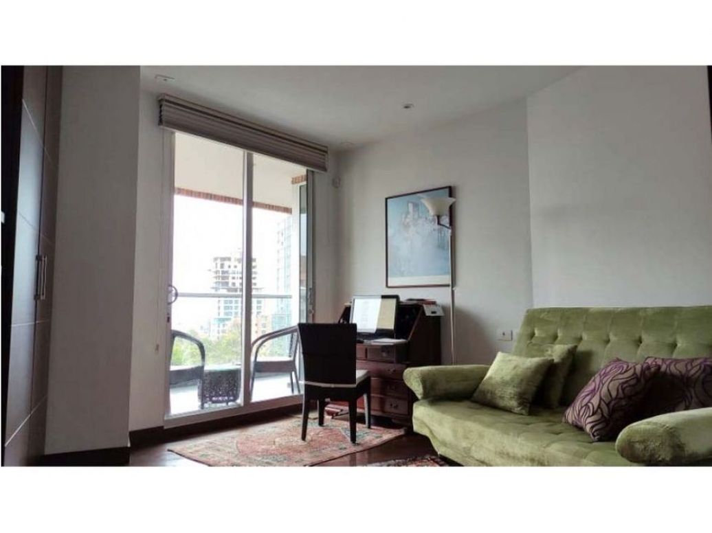 Apartamento de 2 alcobas en venta en Chicó Alto, Bogotá, 183 m² · foto 10 de 19