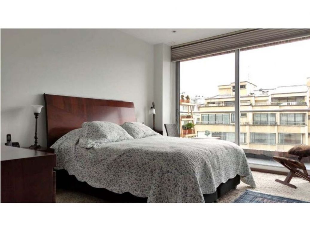 Apartamento de 2 alcobas en venta en Chicó Alto, Bogotá, 183 m² · foto 12 de 19