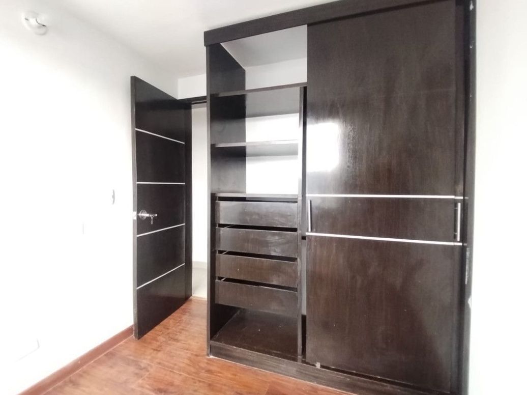 Apartamento de 3 alcobas en venta en India Catalina, Bogotá, 51 m² · foto 18 de 20