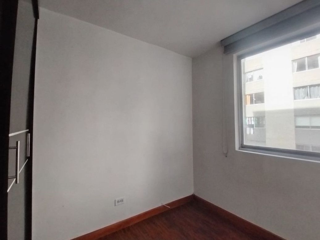 Apartamento de 3 alcobas en venta en India Catalina, Bogotá, 51 m² · foto 2 de 20