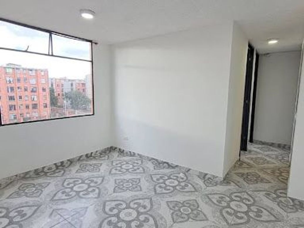 Apartamento de 3 alcobas en venta en Parcela El Porvenir, Bogotá, 43 m² · foto 3 de 20