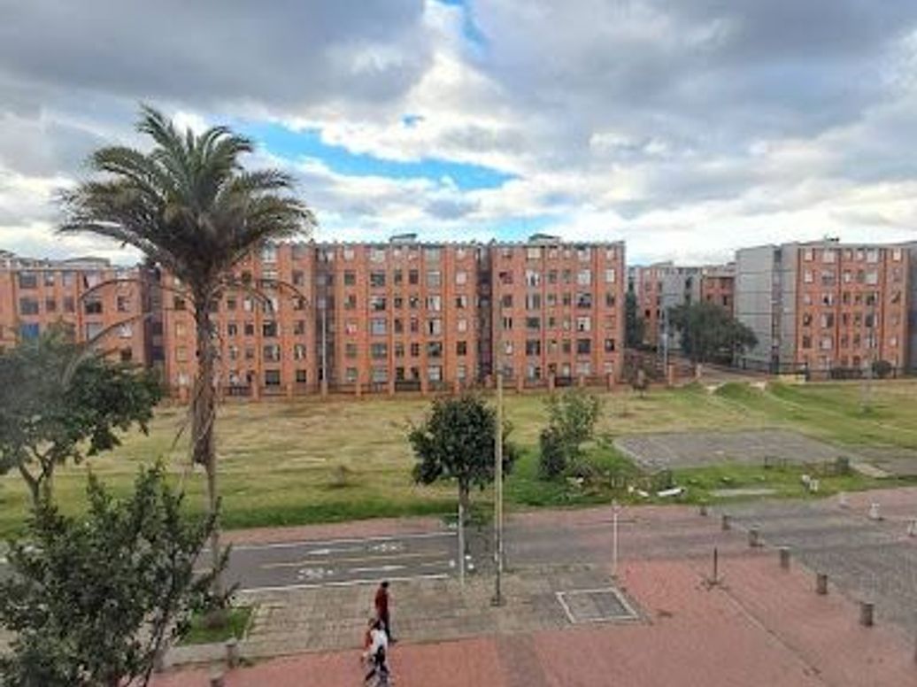 Apartamento de 3 alcobas en venta en Parcela El Porvenir, Bogotá, 43 m² · foto 2 de 20
