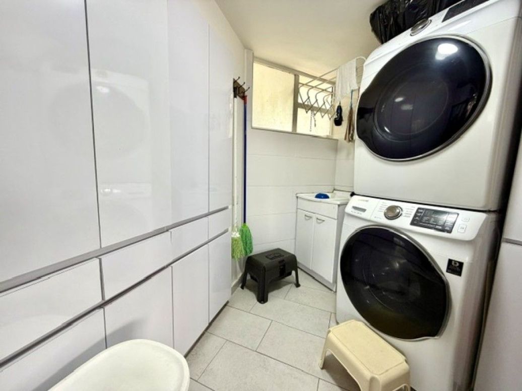 Apartamento de 4 alcobas en venta en Santa Barbara Central, Bogotá, 170 m² · foto 13 de 20