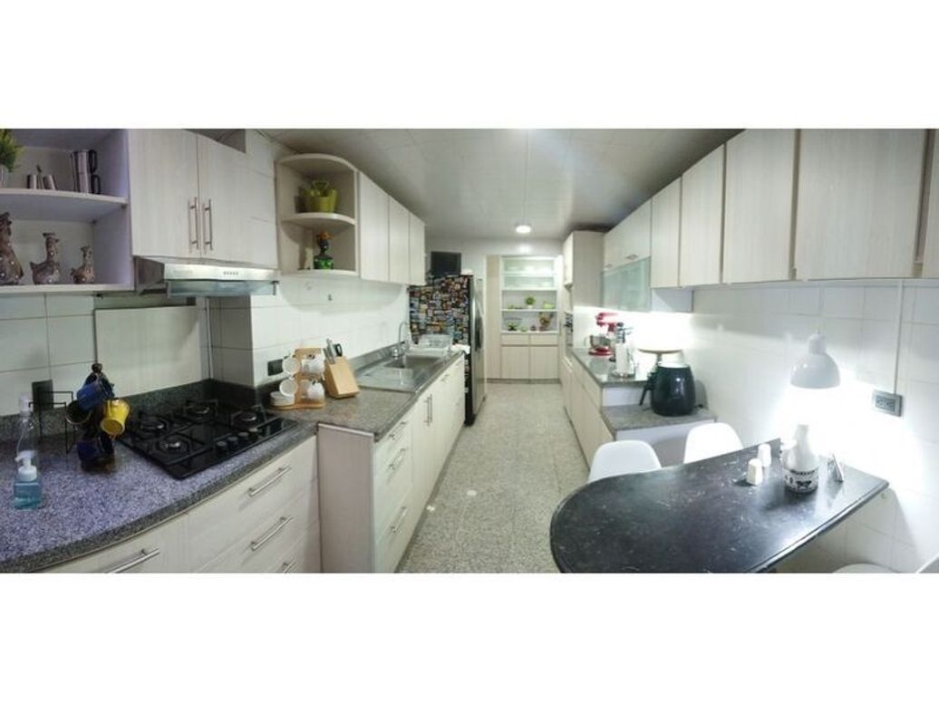 Apartamento en arriendo en Chicó Norte, Bogotá · foto 7 de 12
