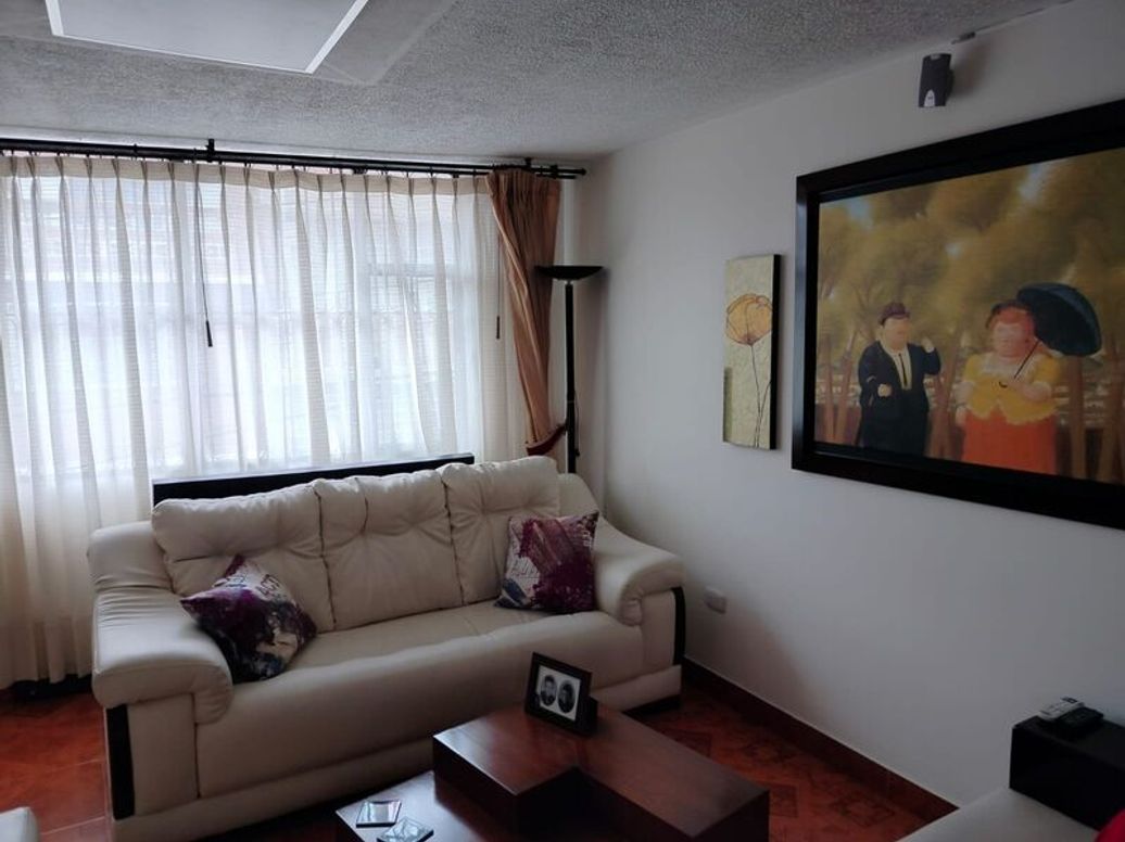 Casa de 3 alcobas en venta en Córdoba, Bogotá, 197 m² · foto 2 de 20