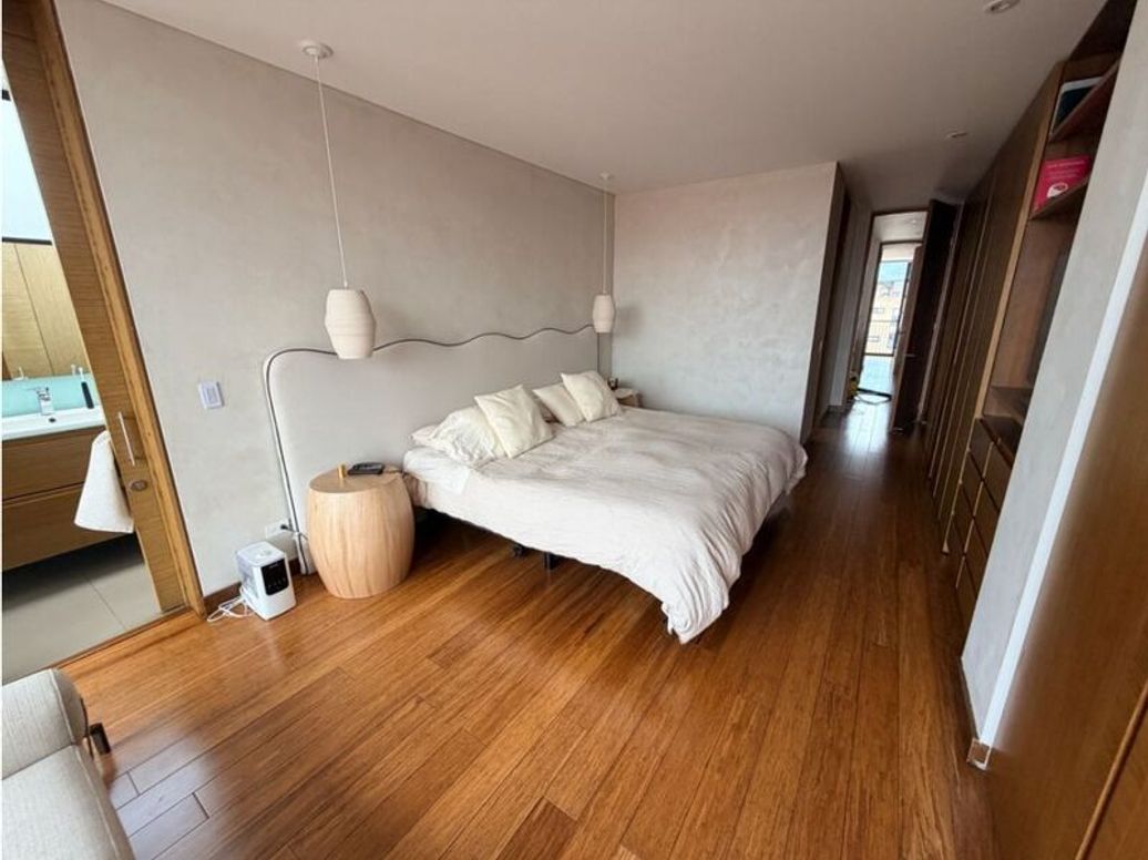Apartamento de 2 alcobas en venta en Chicó Norte, Bogotá, 219 m² · foto 18 de 20