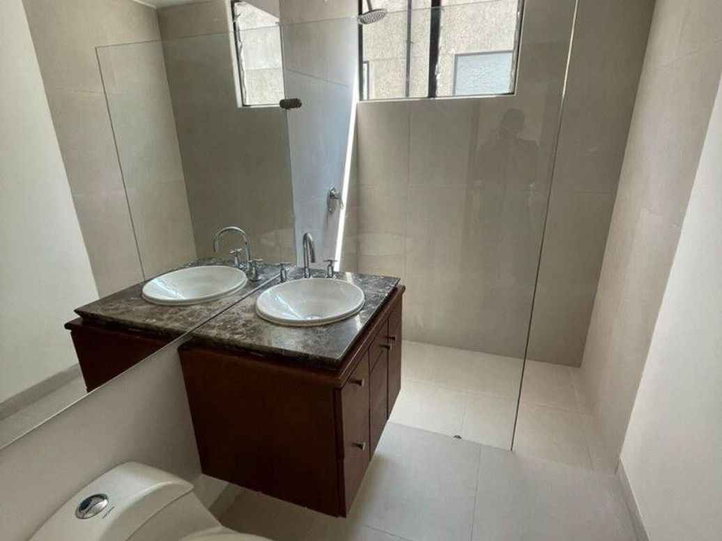 Apartamento de 2 alcobas en venta en Chicó Norte, Bogotá, 99 m² · foto 9 de 9