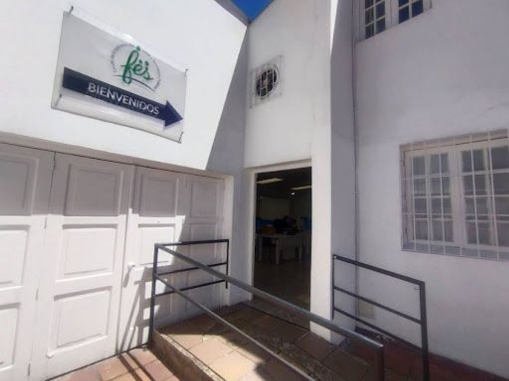 Casa de 9 alcobas en venta en La Magdalena, Bogotá, 386 m² · foto 2 de 20
