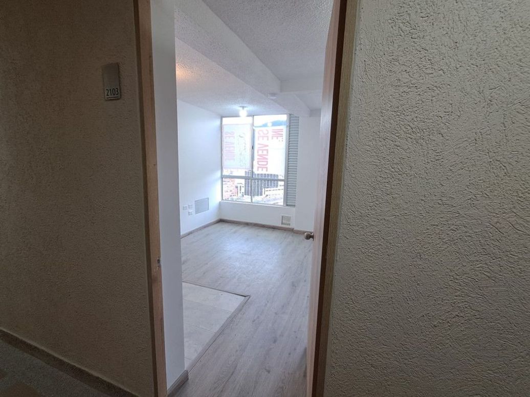 Apartamento de 1 alcoba en venta en Usatama, Bogotá, 30 m² · foto 2 de 14