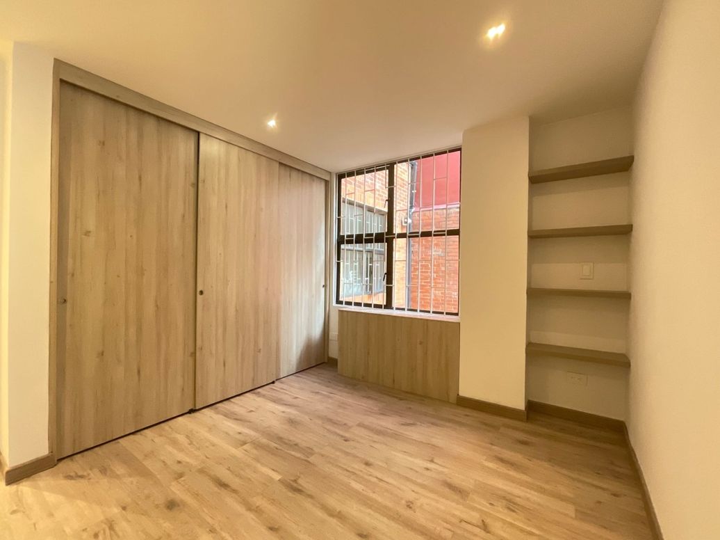 Apartamento de 2 alcobas en venta en Bella Suiza, Bogotá, 56 m² · foto 2 de 18