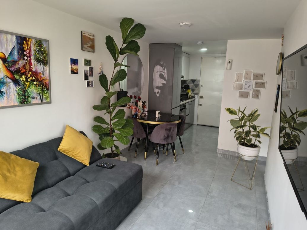 Apartamento de 2 alcobas en venta en Campo Alegre, Bogotá, 40 m² · foto 3 de 18