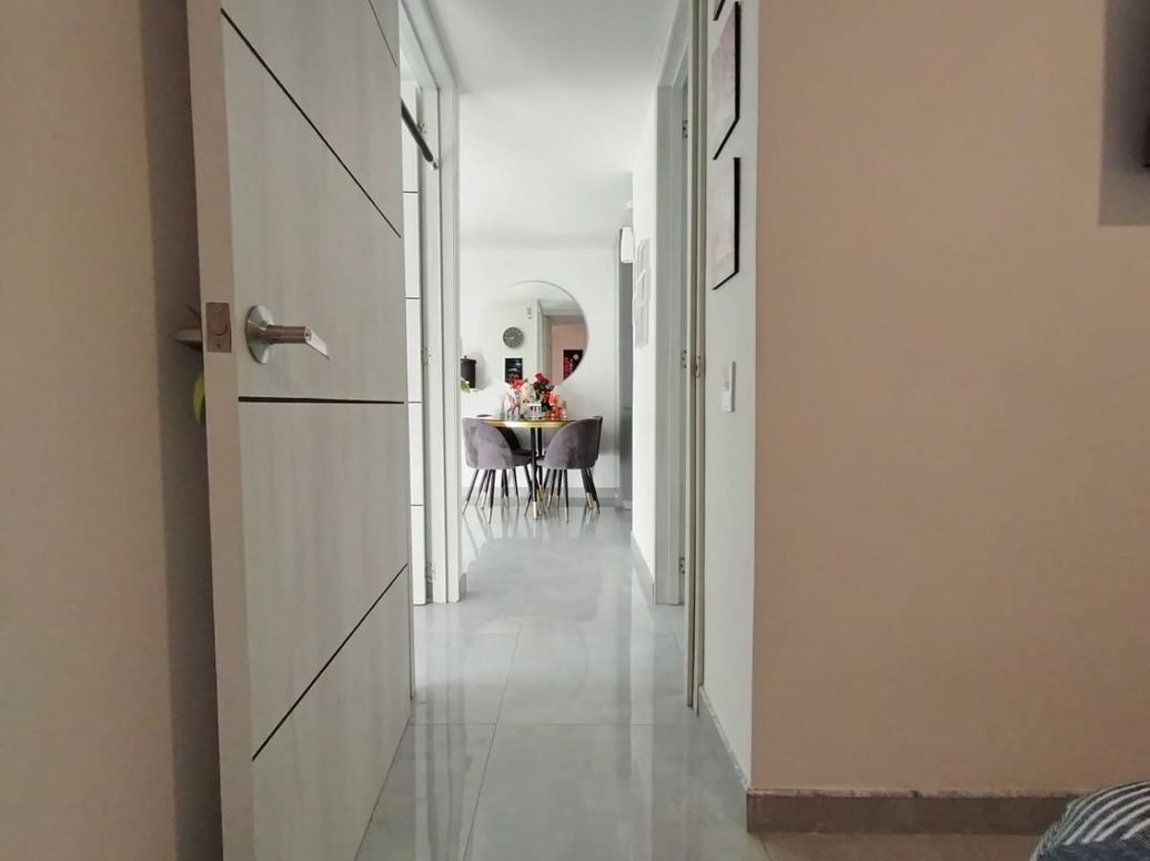 Apartamento de 2 alcobas en venta en Campo Alegre, Bogotá, 40 m² · foto 11 de 18