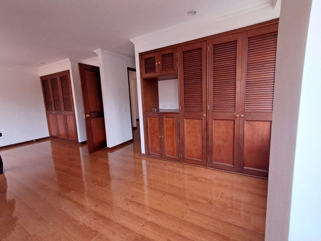 Apartamento de 1 alcoba en venta en San Patricio, Bogotá, 71 m² · foto 9 de 19