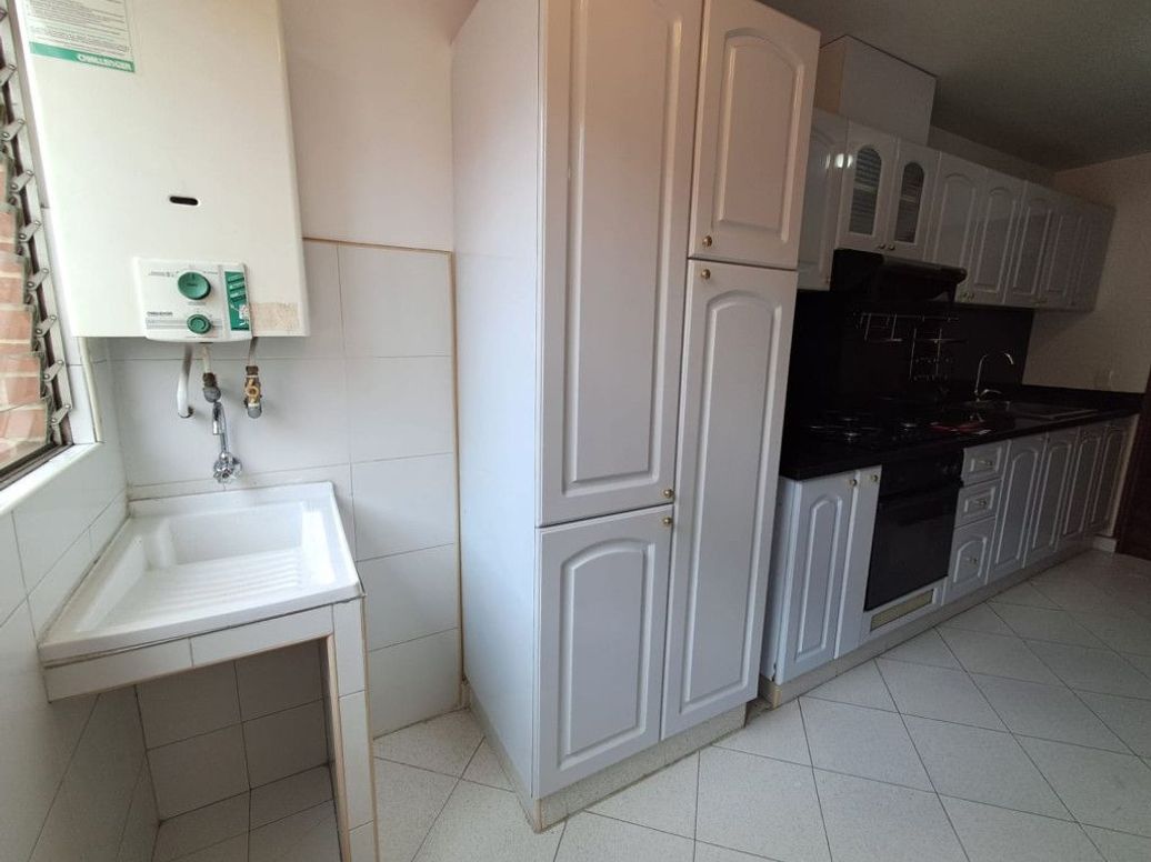 Apartamento de 1 alcoba en venta en San Patricio, Bogotá, 71 m² · foto 13 de 19