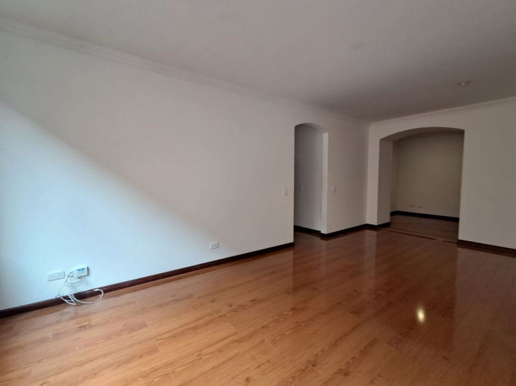 Apartamento de 1 alcoba en venta en San Patricio, Bogotá, 71 m² · foto 3 de 19