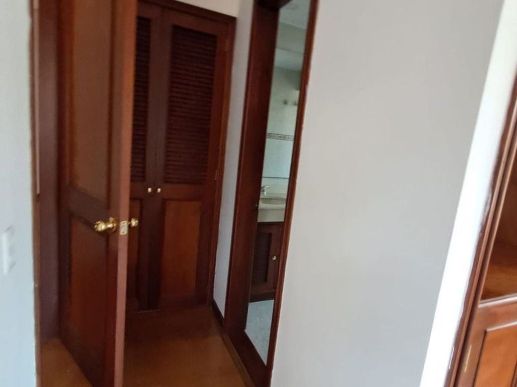 Apartamento de 1 alcoba en venta en San Patricio, Bogotá, 71 m² · foto 10 de 19