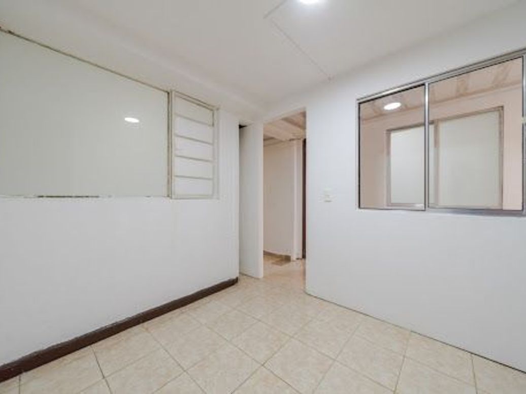 Casa de 18 alcobas en arriendo en La Soledad, Bogotá, 450 m² · foto 9 de 20