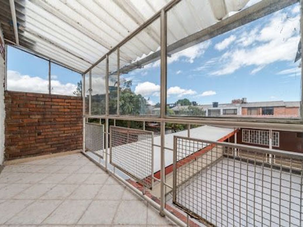 Casa de 18 alcobas en arriendo en La Soledad, Bogotá, 450 m² · foto 6 de 20