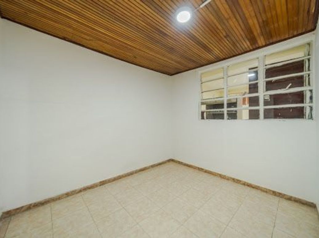 Casa de 18 alcobas en arriendo en La Soledad, Bogotá, 450 m² · foto 16 de 20