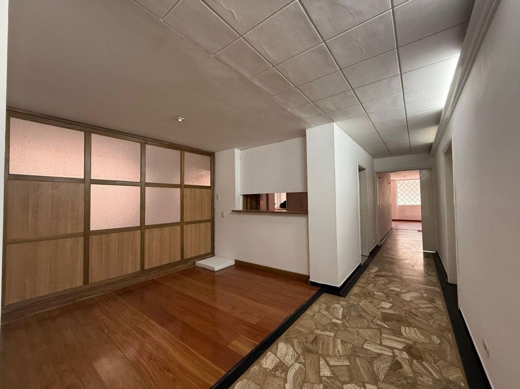 Apartamento de 3 alcobas en venta en Chico, Bogotá, 230 m² · foto 12 de 20